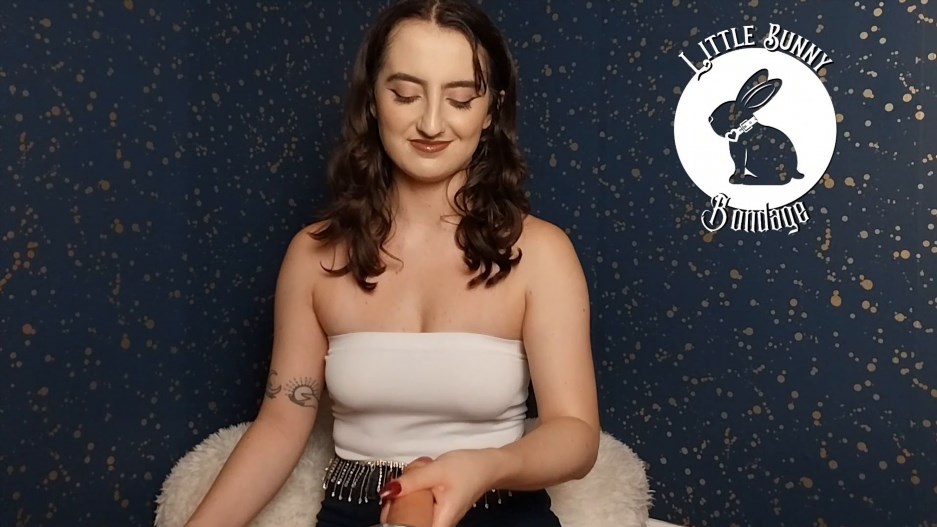 LittleBunnyB - Stepsis Catches You Looking Sad and Offers to Cheer You Up -Handpicked Jerk-Off Instruction